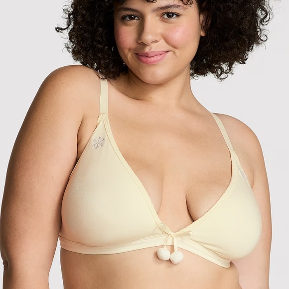 🔥VS Pink powder puff soft unlined bralette w pom poms & snowflakes sz XL NWT - Picture 2 of 8